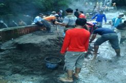 Pancuran 13 Obyek Wisata Guci Ditutup Sementara