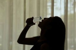 Tak Perlu Menunggu Haus untuk Minum