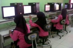 SMKN 1 Bangkalan Gelar Simulasi UN Online