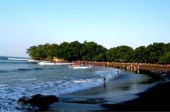 Plesir ke Pantai Batu...