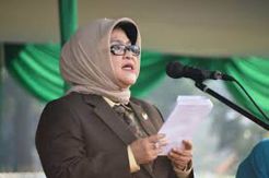Gubernur Minta Hj Nurhayanti Tingkatkan IPM