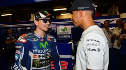 Juara GP Australia, Hamilton dapat Kado dari Lorenzo
