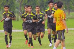 Virus Flu Melumpuhkan Persebaya