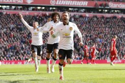 Dua Gol Mata Bungkam Publik Anfield