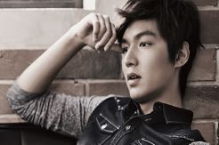 Cedera Buyarkan Mimpi Lee Min Ho Jadi Pemain Bola