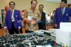 Bedah Plastik Tak Harus...