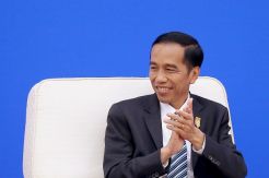 Jokowi: Ayo Nonton Film...