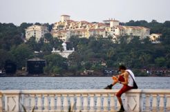 Jangan Berciuman di Salvador de Mundo, India