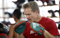 Roach: Mau Juara? Mayweather Harus Latihan Denganku