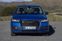 Audi SQ7 Meluncur 2016...