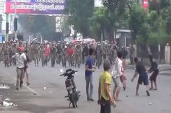 Pedagang dan Buruh Angkut Perang Batu dengan Satpol PP Medan