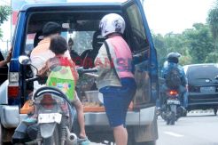 Pedagang Duku Kucing-Kucingan...