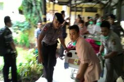 Korban Bom Tanah Abang Dijaga Polisi Bersenjata Laras Panjang