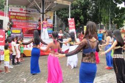 Waria di Semarang Berharap Diterima Warga