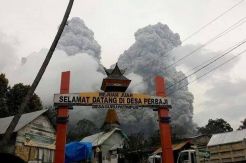 Lahar Dingin Sinabung Isolasi Desa Mardinding