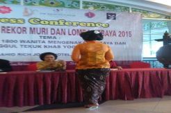 1.800 Wanita Berkebaya Siap Pecahkan Rekor Muri