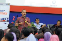 Wartawan Harus Mampu...