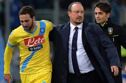 Benitez Angkat Topi Kualitas Wolfsburg