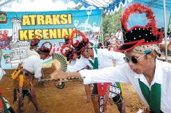 Perbukitan Menoreh Simpan...