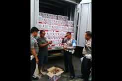 Angkut 6.000 Botol Miras, Mobil Boks Diamankan