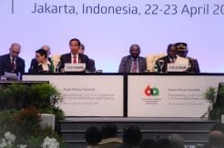 Mugabe Sebut PBB Sebagai...