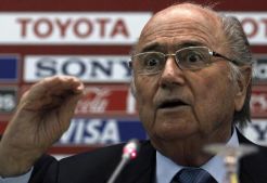 Ke Bahrain, La Nyalla Curhat Pada Presiden FIFA