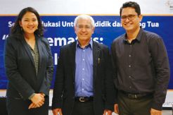 Ajarkan Bahasa Matematika...