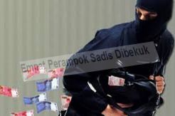 Empat Perampok Sadis...