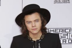 Harry Styles Dikepung...