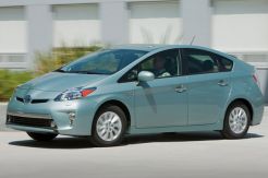Toyota Suntik Mati Produksi Prius