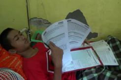 2 Siswa SMP di Bone Ikuti UN di Puskesmas