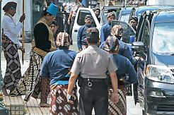 Putri Sultan Ganti Nama,...