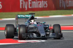 Hamilton Gagalkan Vettel Rebut Sesi Latihan Kedua