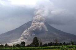 Kubah Lava Gunung Sinabung Terus Tumbuh
