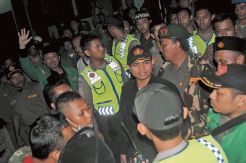 Pelantikan Ansor Ricuh,...