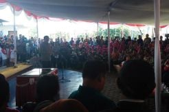 Resmikan Taman Anak,...