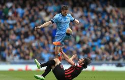 Liverpool Siap Tampung Gelandang Lincah Manchester City