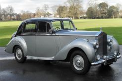 Rolls-Royce Dawn Curi Perhatian 130 Dealer Global