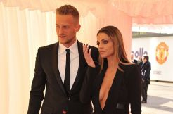 Istri Kiper United Umbar Belahan Dada di Sebuah Pesta