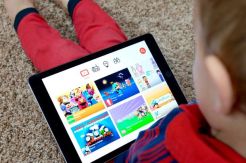Aplikasi YouTube Kids...