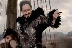 Peter Pan Bersahabat dengan Captain Hook