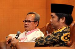 JK Diyakini Bisa Satukan Ical dan Agung Laksono