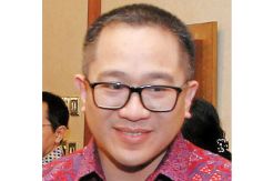 Adira-Indosat Tawarkan...