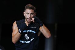 Algieri Tak Sabar Ingin Sumpal Mulut Khan