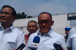 Ical Minta Jangan Ada Unsur Politik dalam Kasus SDA