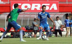 Gelandang Persib Ingin Main Tarkam