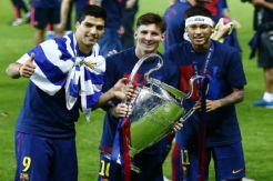Sokongan Messi dan Iniesta Bikin Kerja Suarez Lebih Mudah