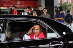 Menpora Mengiba Klub Mau Tampil di Piala Kemerdekaan