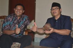Bedah Rumah Warga Miskin, Bupati Jual Koleksi Batu Akik