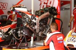 Iannone Santai Lihat Ducati Terus Poles Motor Dovi
